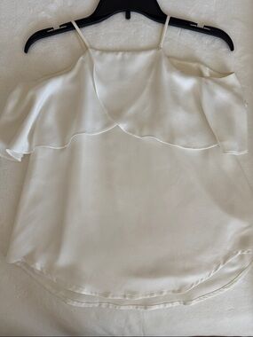 Aqua Women’s White Cold-Shoulder Ruffle Cami Top